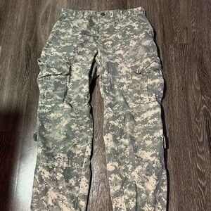 men’s size 34 camo cargo pants